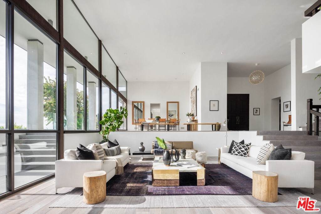 1120 Wallace - Photo 1
