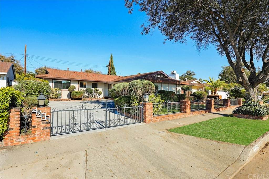 4207 Porter Avenue - Photo 1