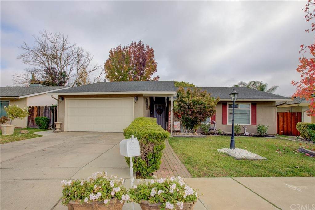 3514 Oakhurst Avenue - Photo 1