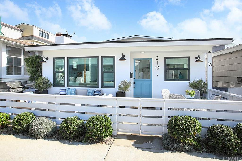 210 Collins - Photo 1
