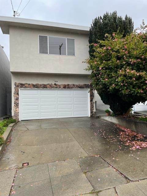 284 Acacia Avenue - Photo 1
