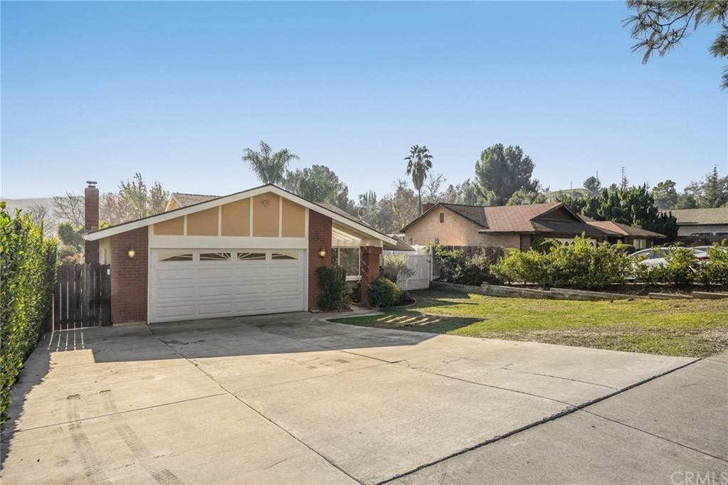 3375 Bayberry Drive - Photo 1