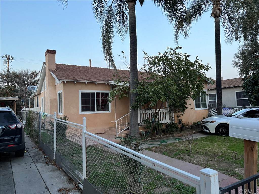 672 20th Street - Photo 1
