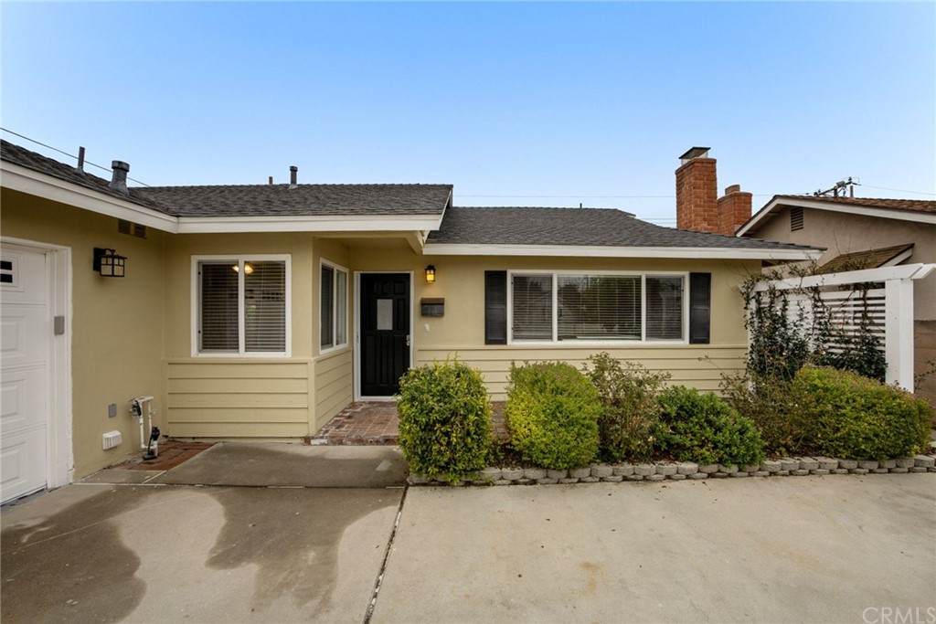 15882 Willett Lane - Photo 1