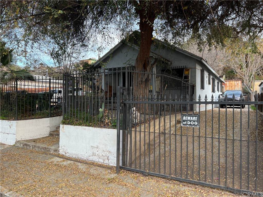 516 Bernal Avenue - Photo 1
