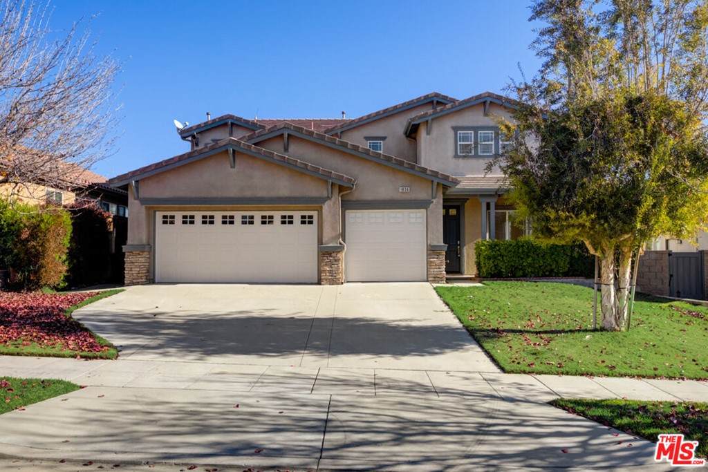 1836 Pinnacle Way - Photo 1