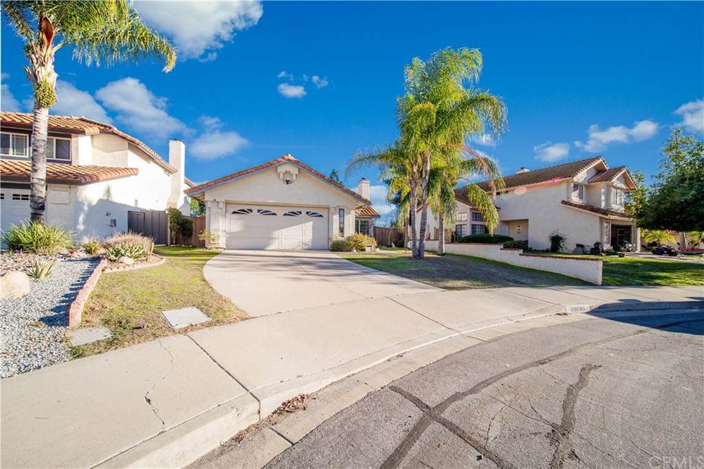 39290 Medina Court - Photo 1