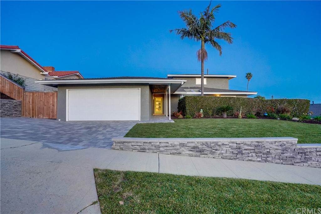 1818 Pescadores Avenue - Photo 1