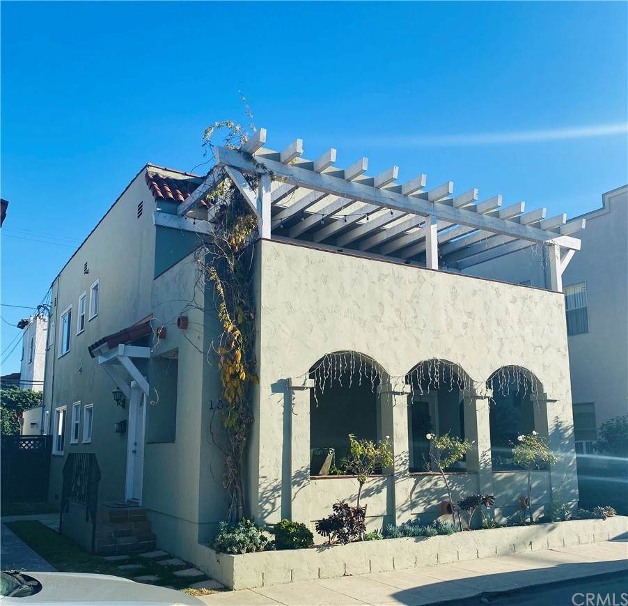 104 Ximeno Avenue - Photo 1