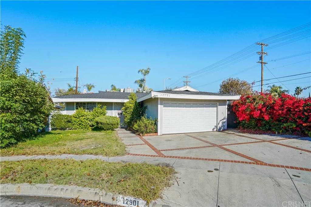 12901 Lull Street - Photo 1