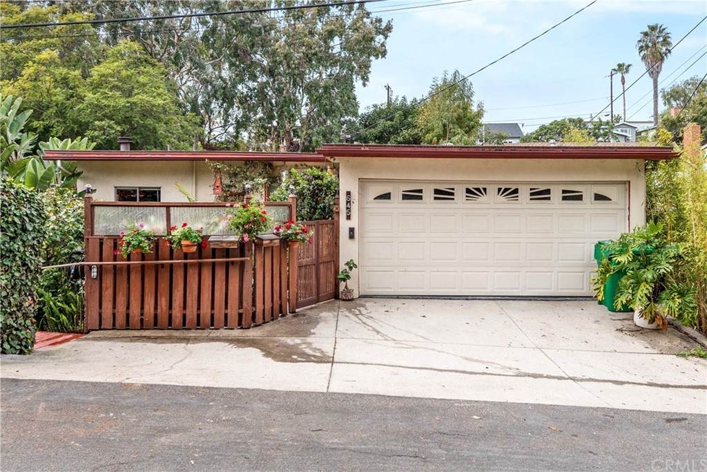 645 Griffith Way - Photo 1