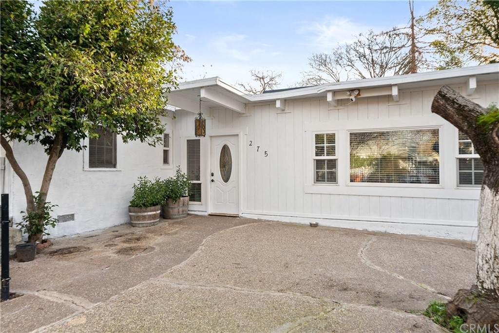 275 18th Street - Photo 1