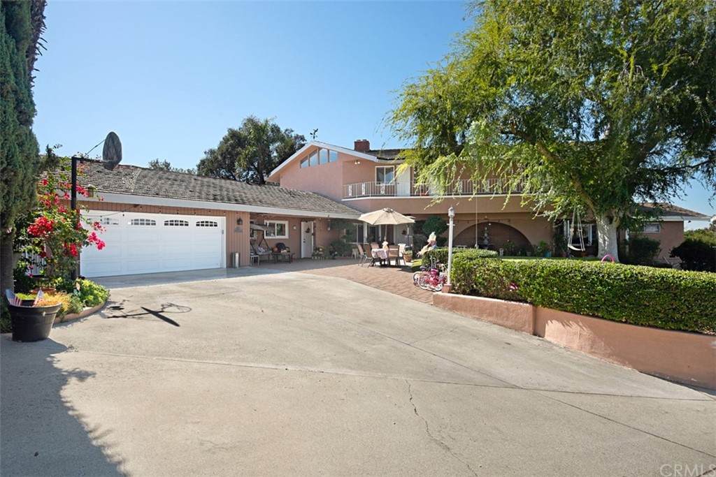 1114 Oak Knoll Road - Photo 1