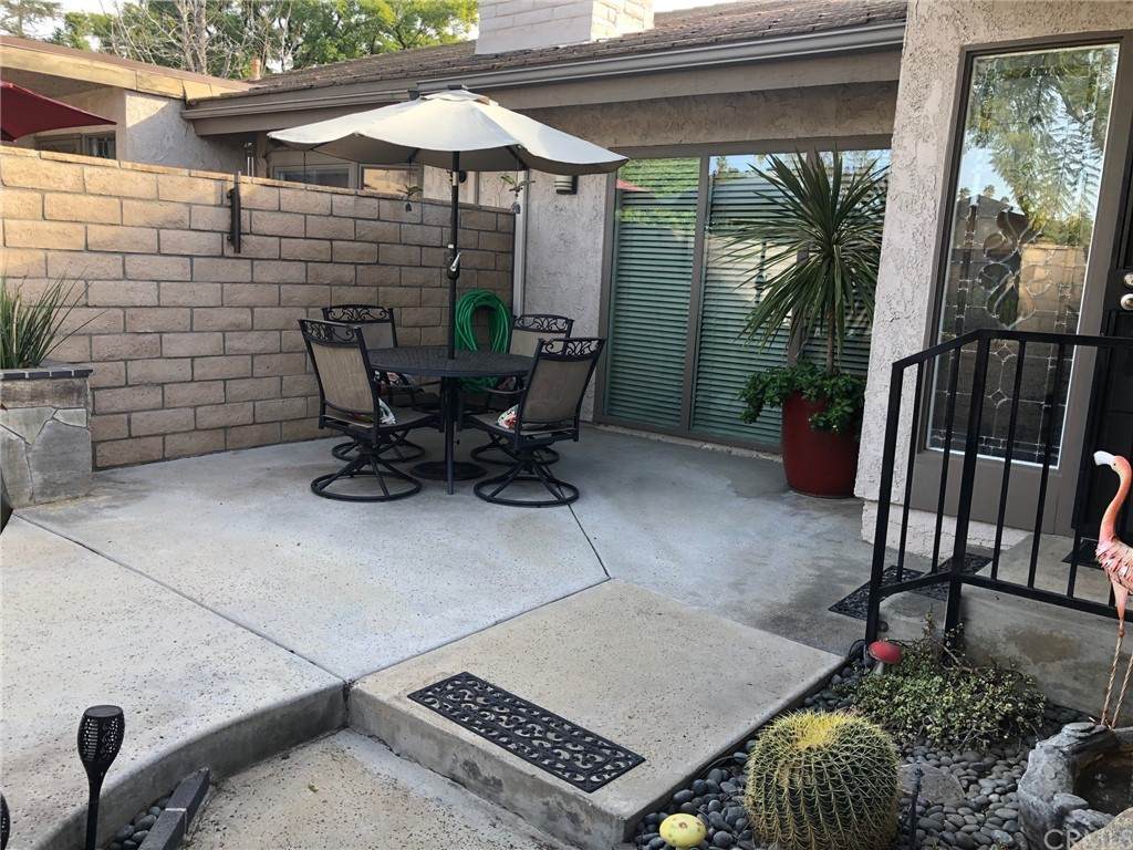2718 Nectarine Avenue - Photo 1