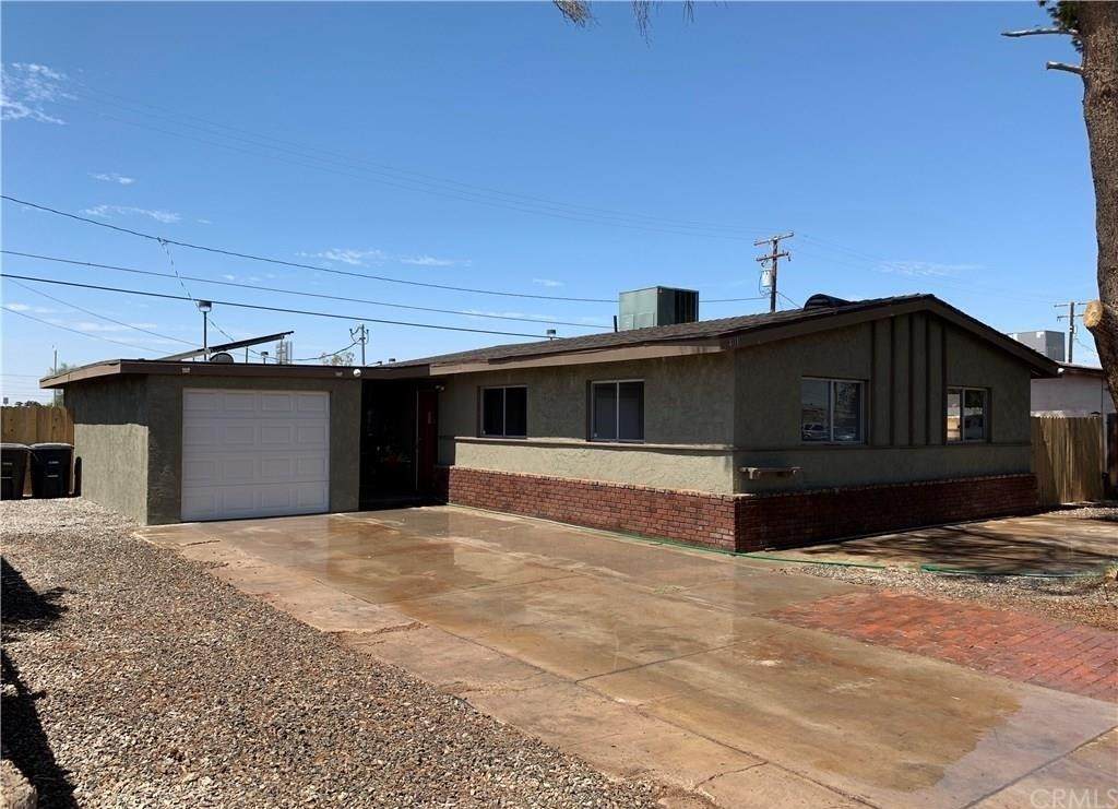 401 1st Street - Photo 1