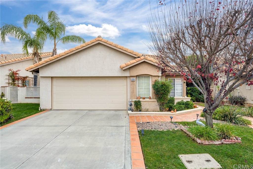 950 Oakland Hills Drive - Photo 1
