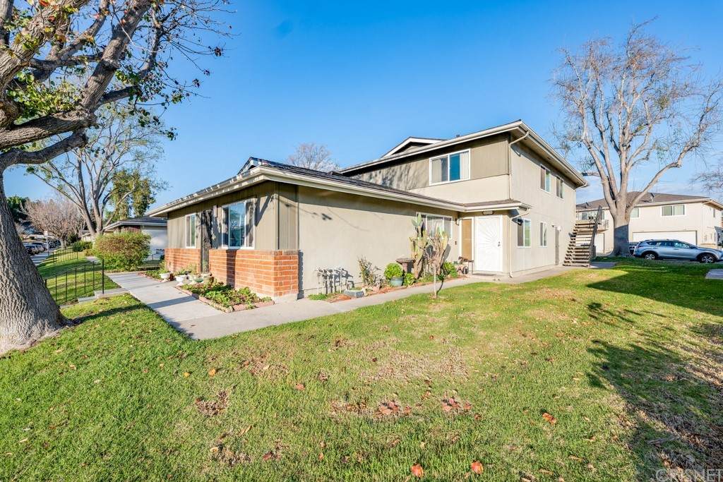 619 Avenida De La Plata - Photo 1