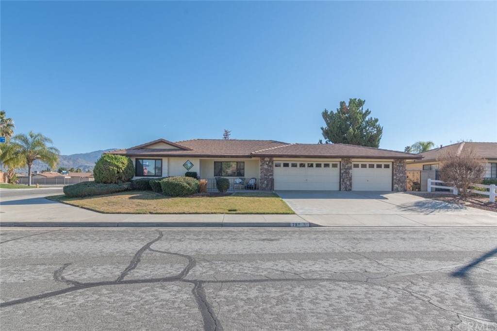 799 Chardonnay Place - Photo 1