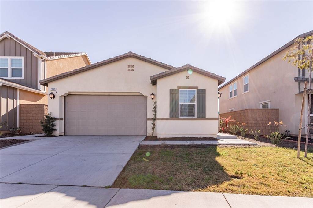 2592 Wyandotte Court - Photo 1