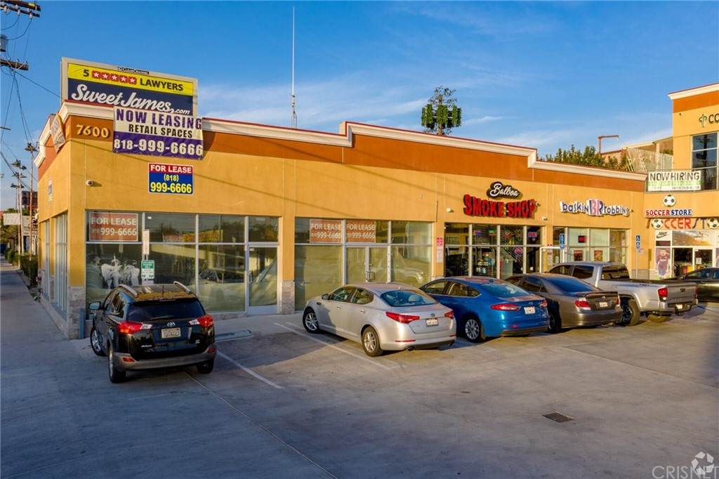 7600 Balboa - Photo 1