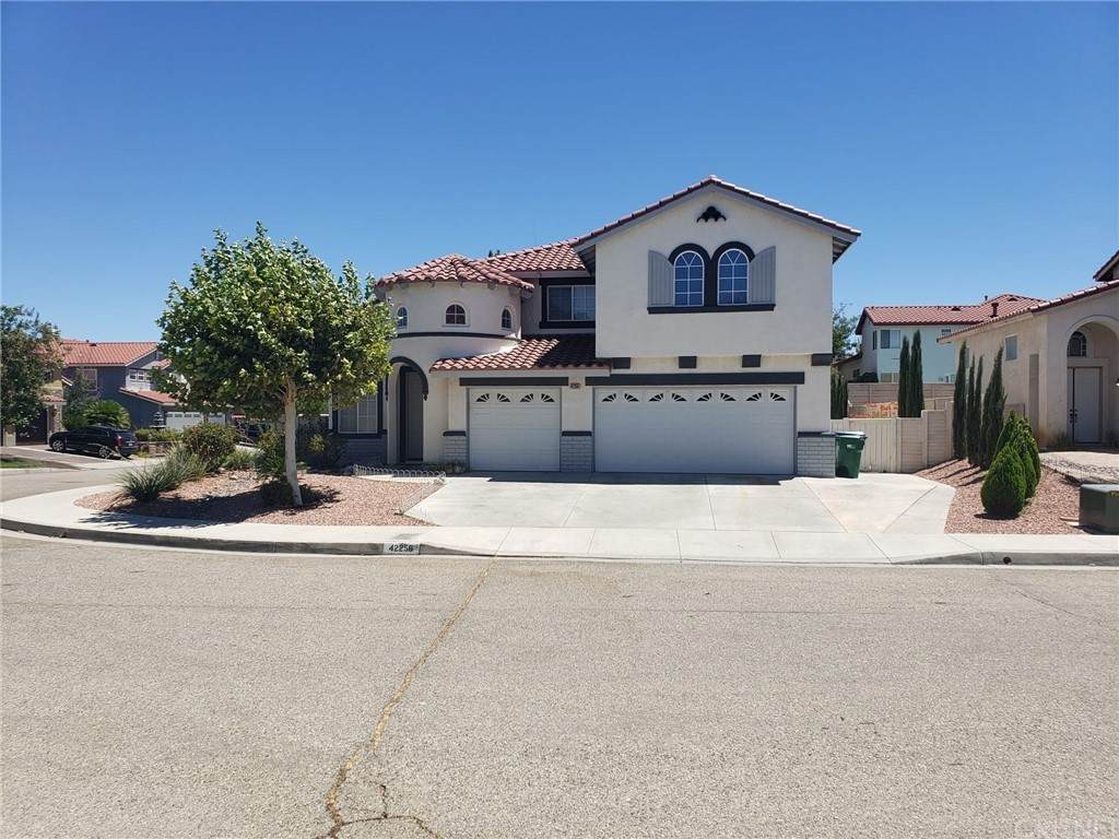 42256 Madrid Way - Photo 1