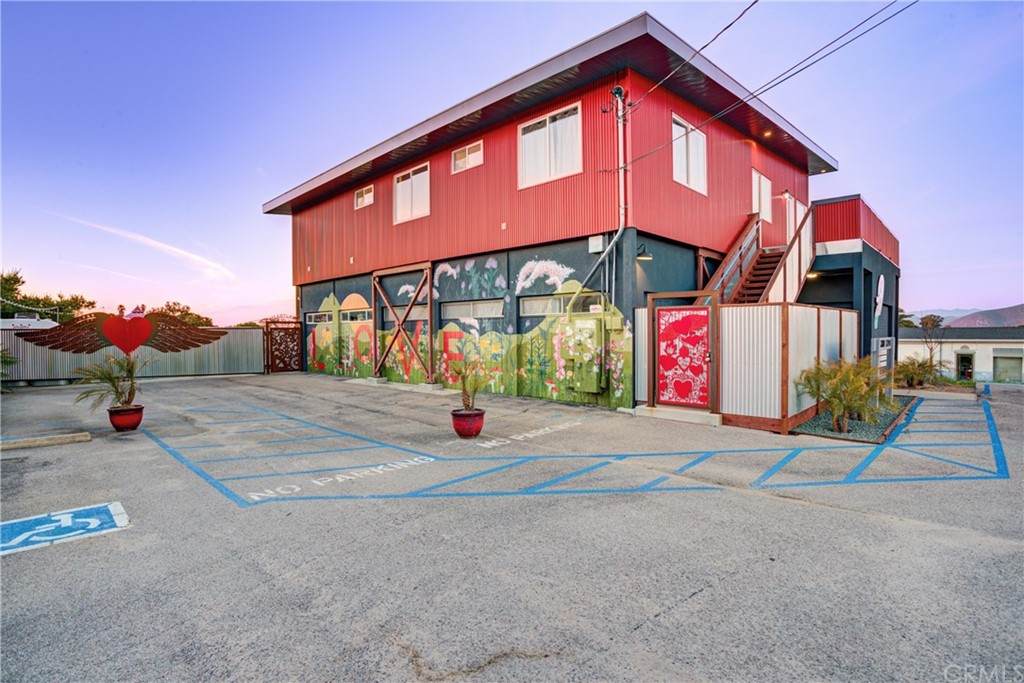 2280 Sunset Drive - Photo 1