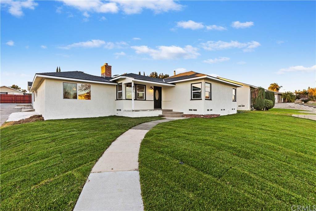 427 Magnolia Avenue - Photo 1