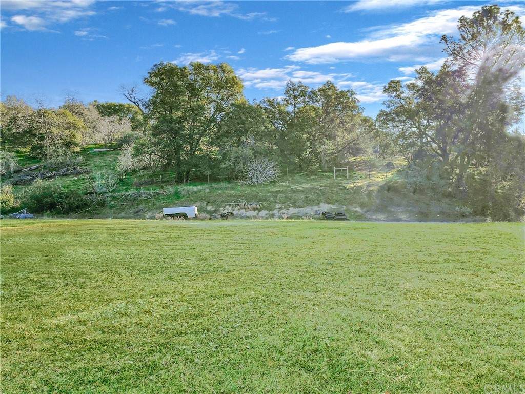44588 Road 415 - Photo 1