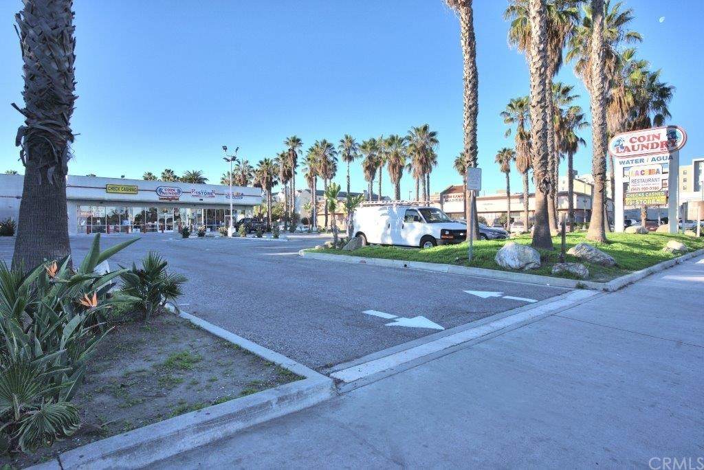 400 Anaheim Street - Photo 1