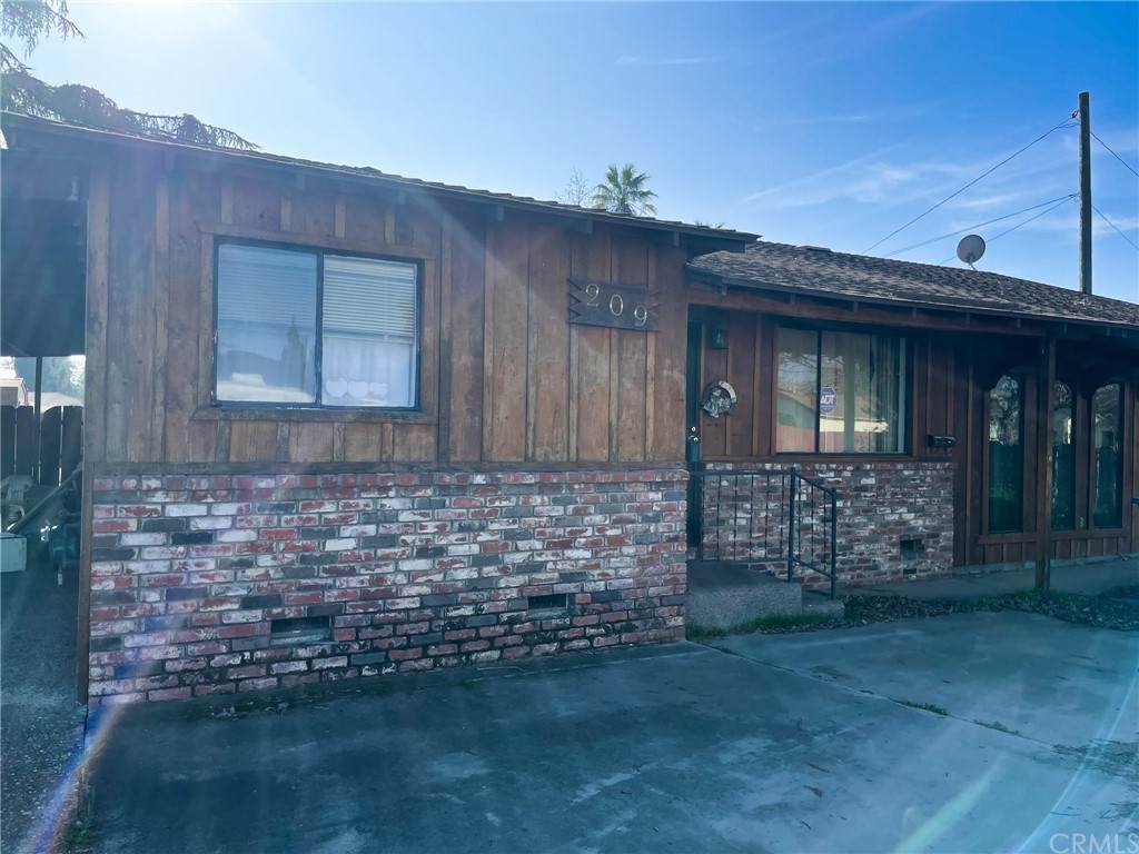 209 Lake Avenue - Photo 1