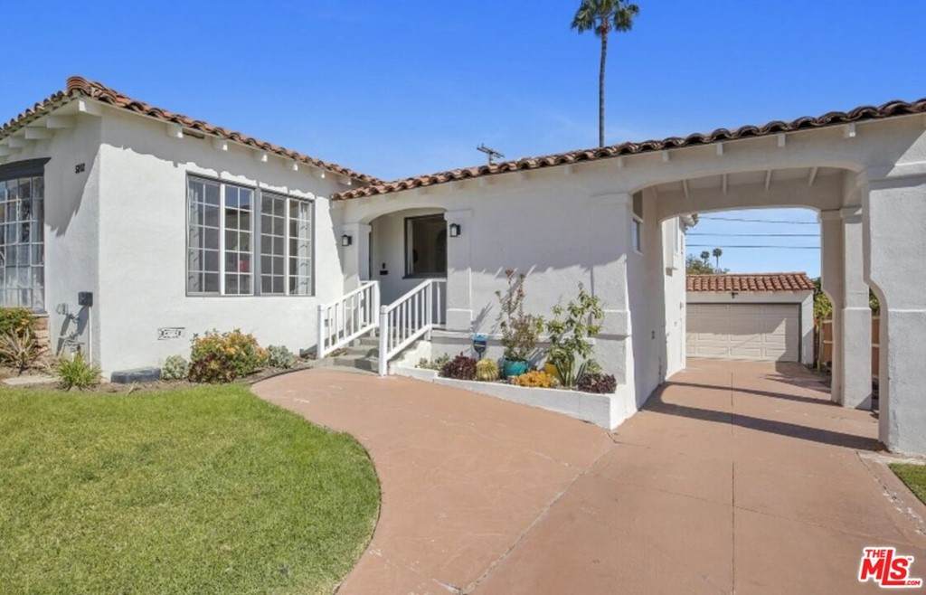 5202 Onaknoll Avenue - Photo 1