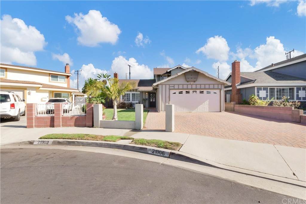 21906 Dablon Avenue - Photo 1