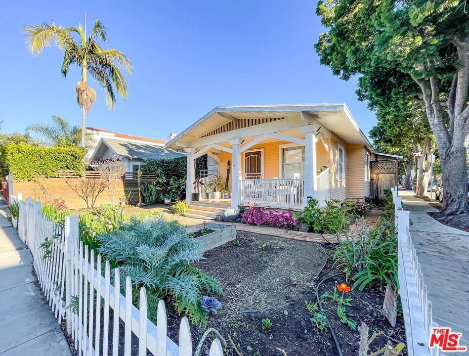 702 Marine Street - Photo 1