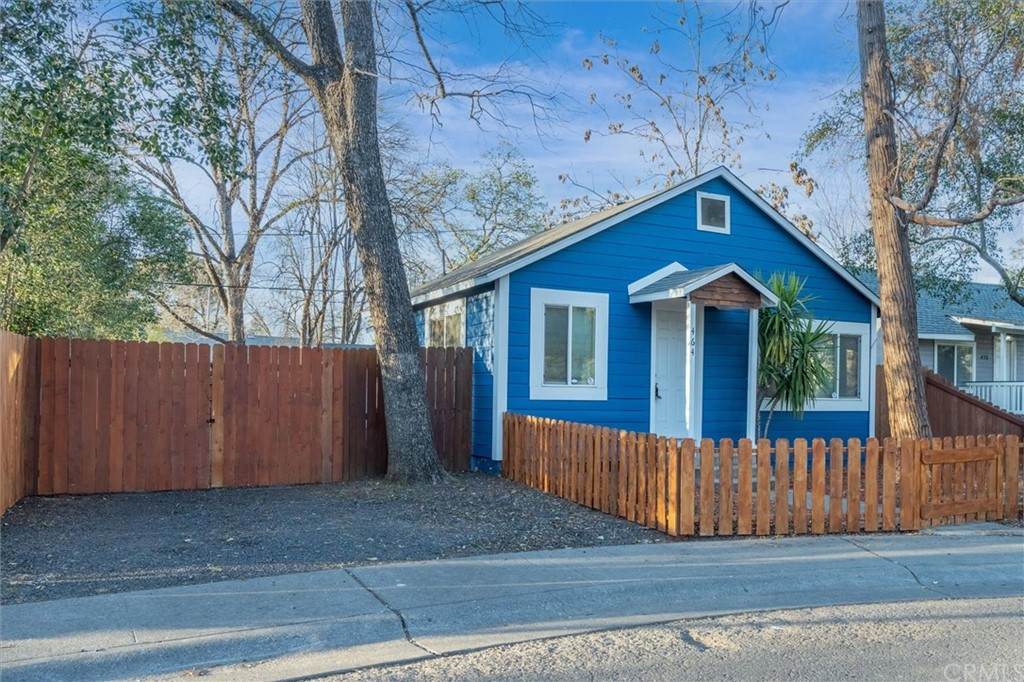464 20th Street - Photo 1