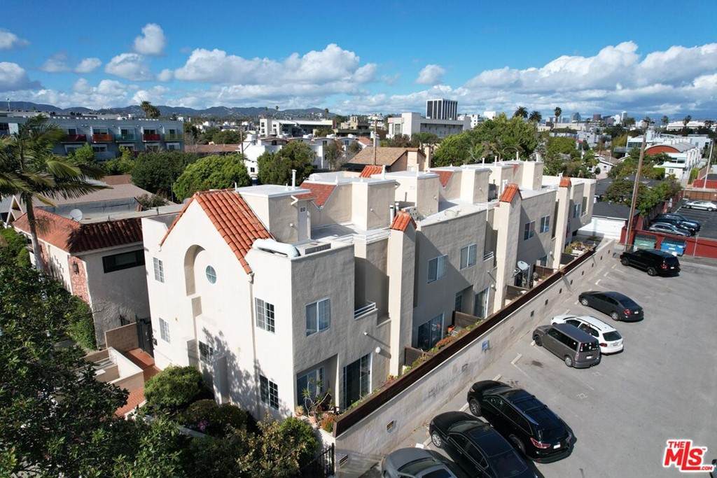 1537 15TH Street - Photo 1