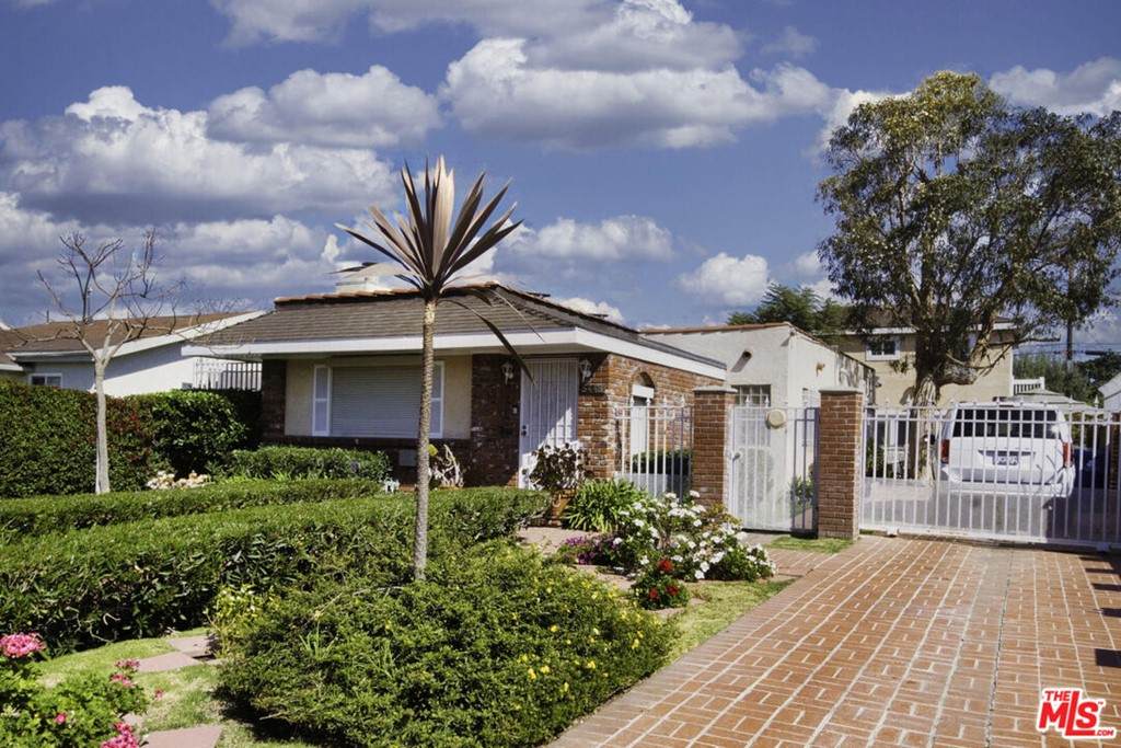 5446 10TH Avenue - Photo 1