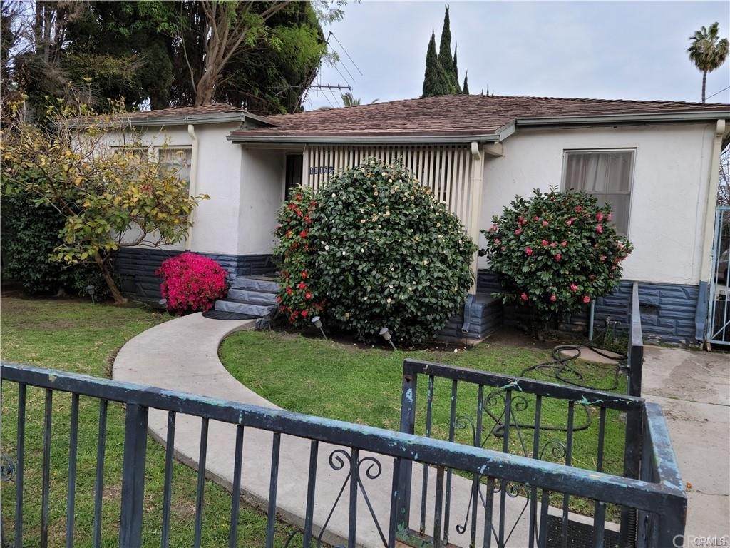 11166 Greenlawn Avenue - Photo 1