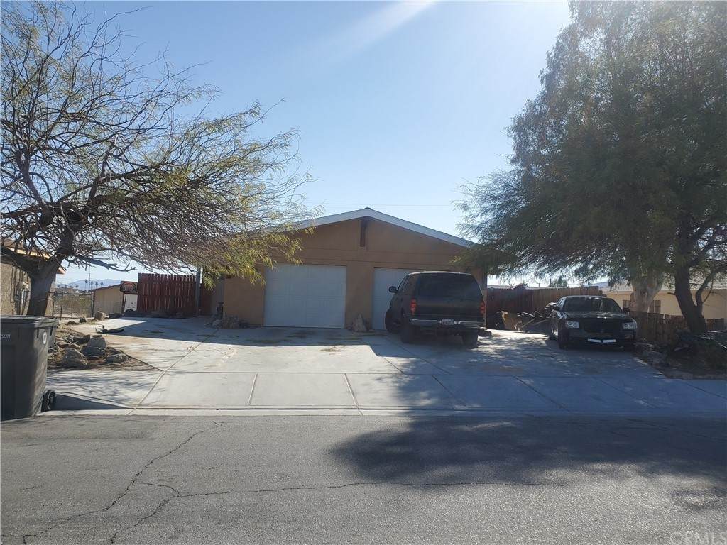 6587 Oasis Avenue - Photo 1
