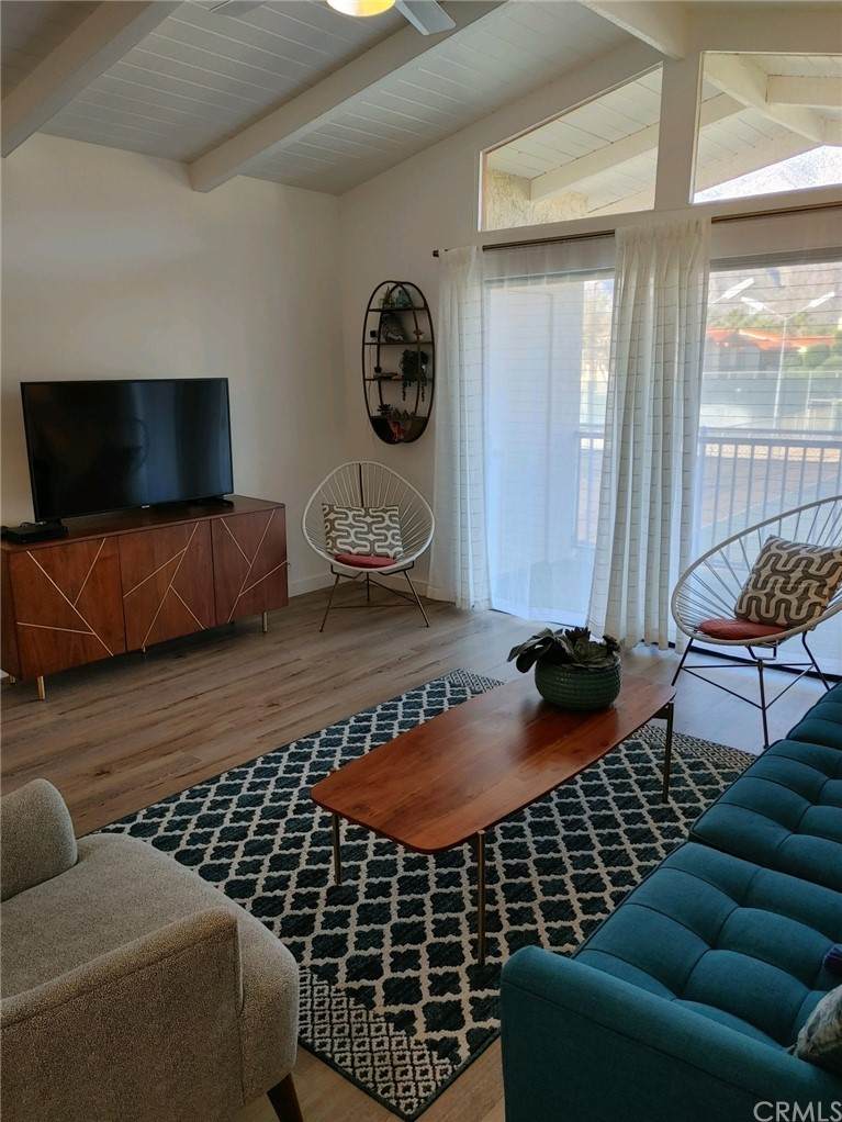 1421 Sunrise Way - Photo 1