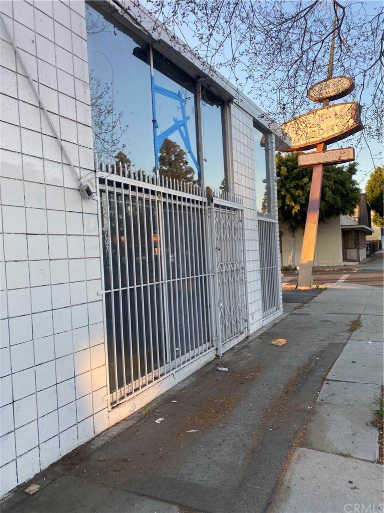 11101 Crenshaw Boulevard - Photo 1
