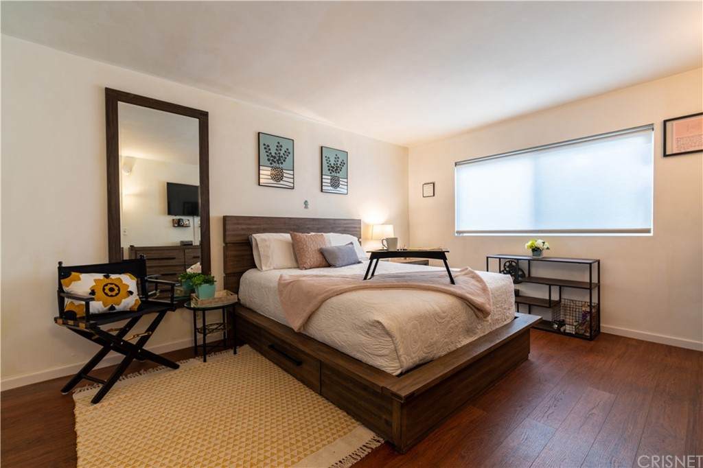 5403 Newcastle Avenue - Photo 1