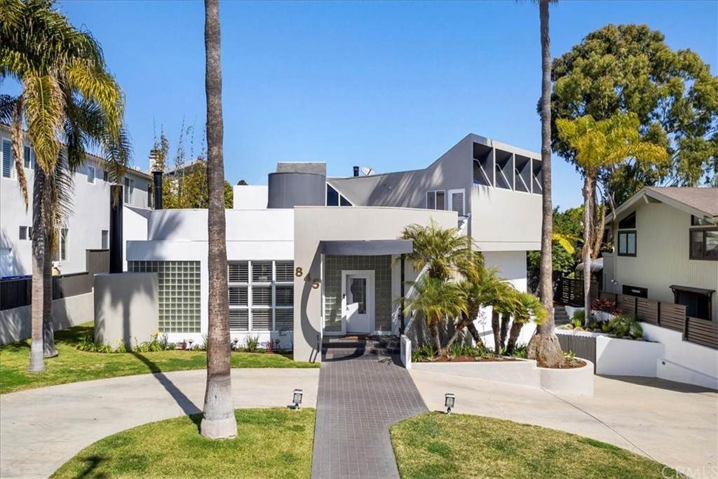 845 11th Street - Photo 1