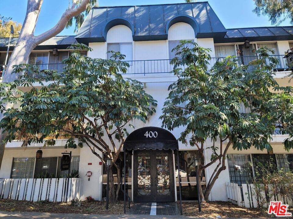 400 La Fayette Park Place - Photo 1