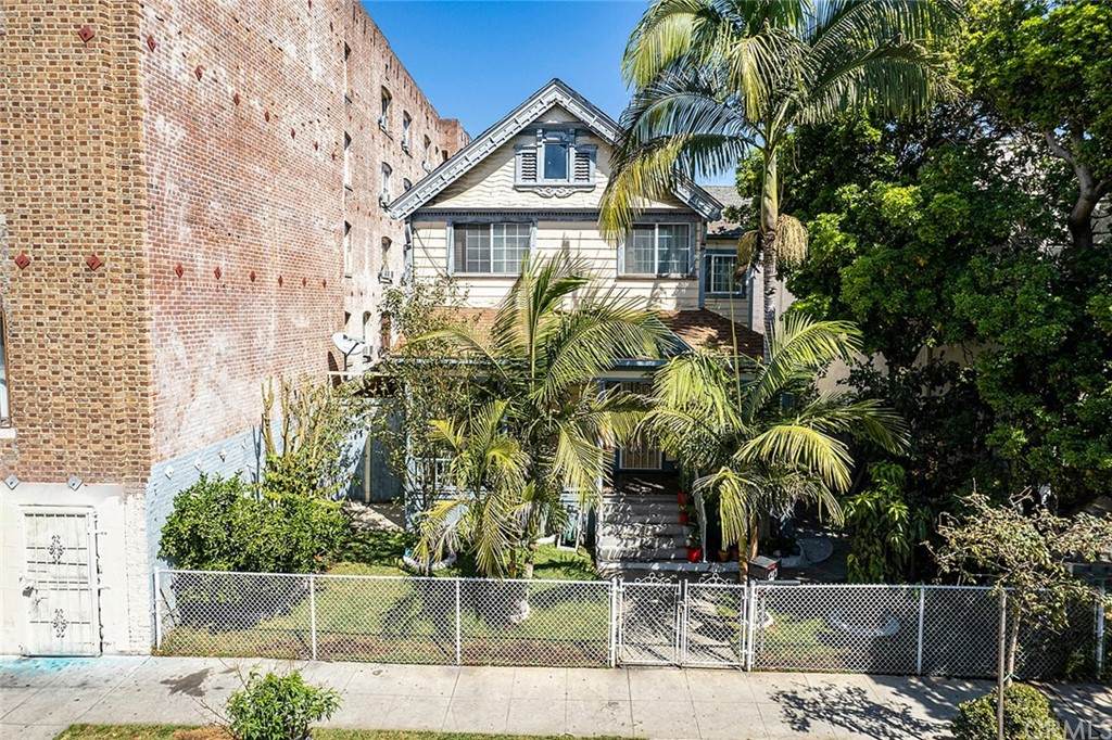 1545 Cambria Street - Photo 1