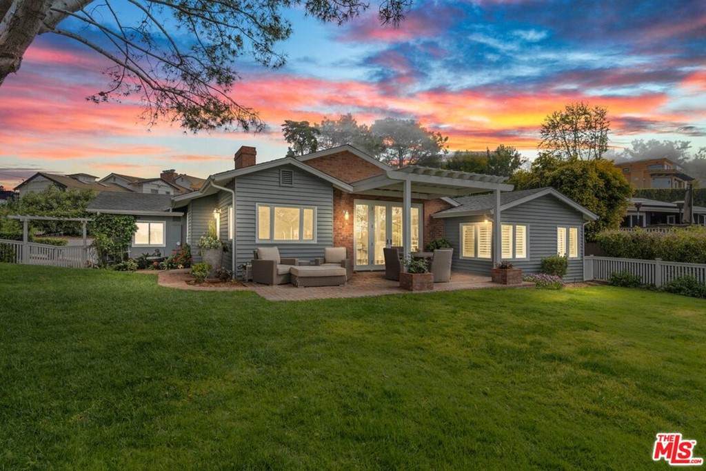 2065 Balboa Avenue - Photo 1