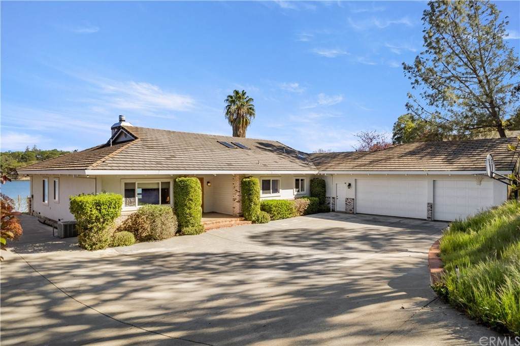 1720 Eastlake Drive - Photo 1
