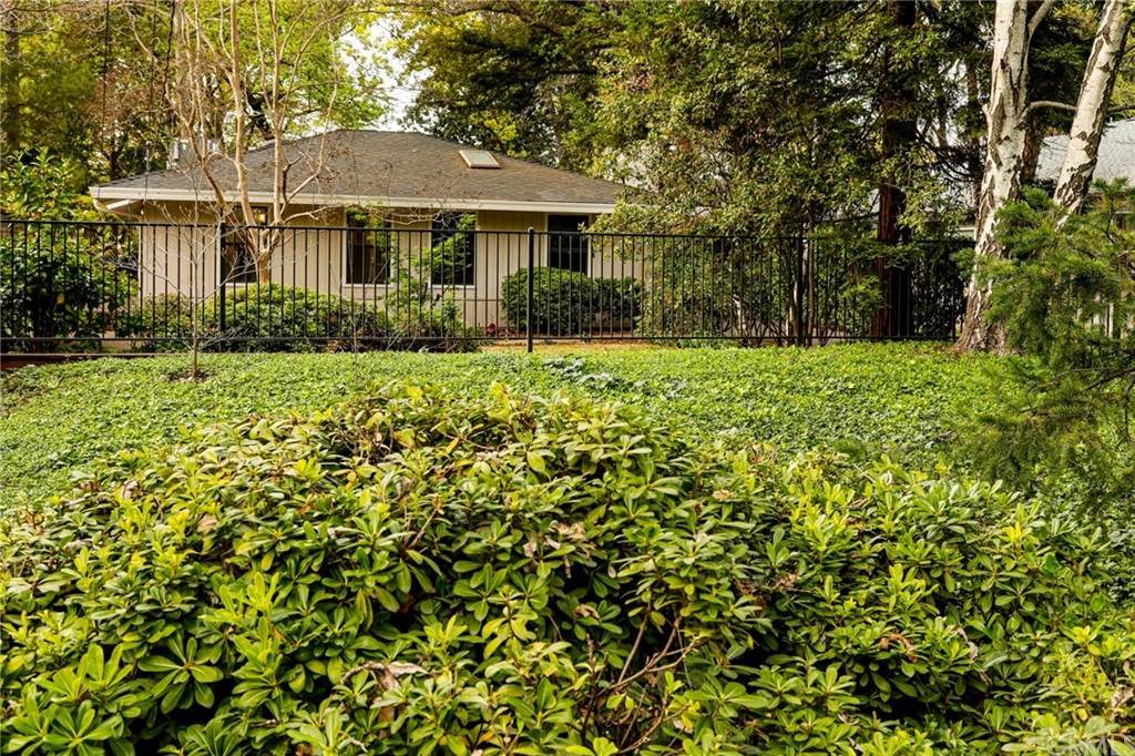 780 Vallombrosa Avenue - Photo 1