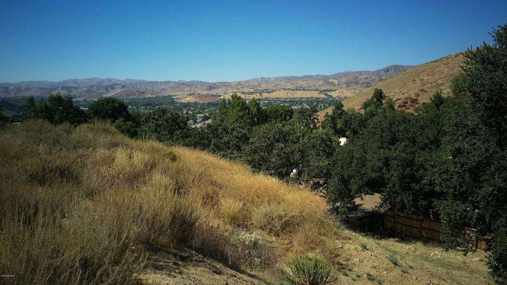 3 Hilltop - Photo 1