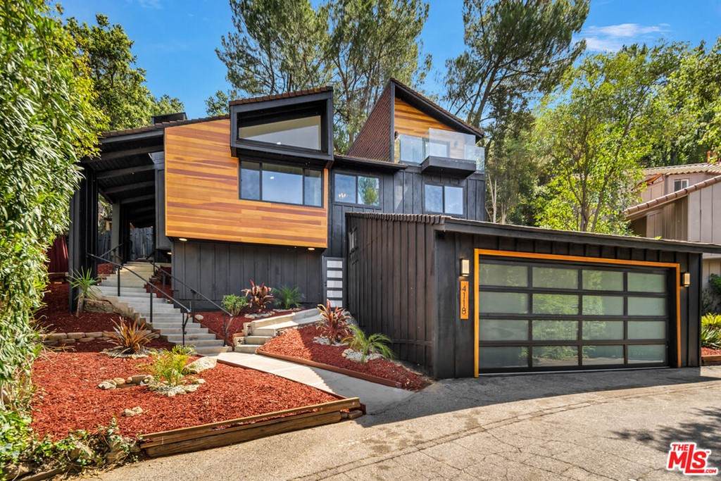 4118 Oak Hollow Road - Photo 1