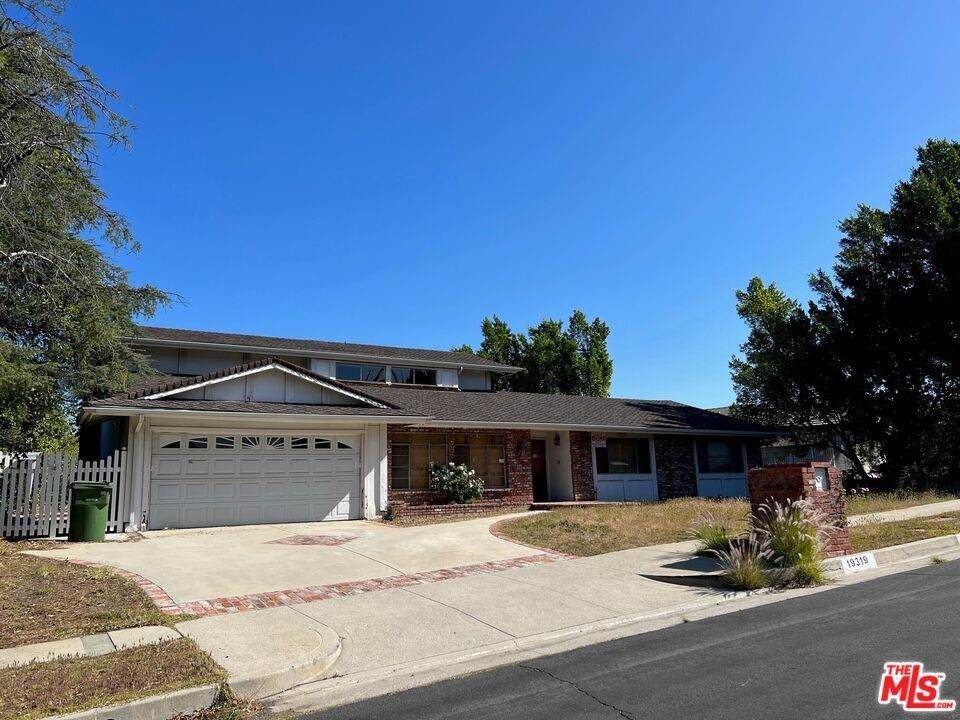 19319 Cheyenne Street - Photo 1